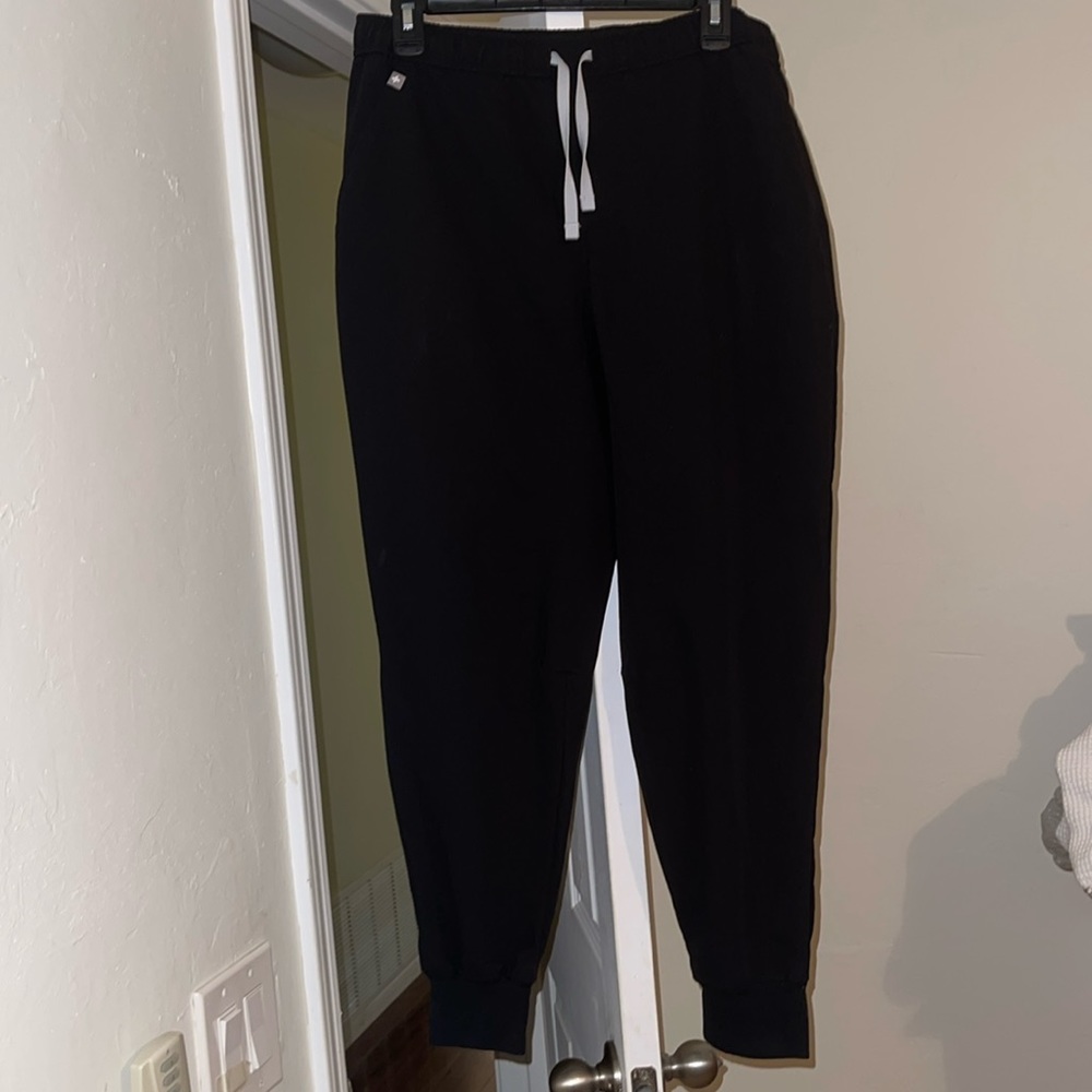 Figs Tansen Jogger Scrub Pants Black Large Short